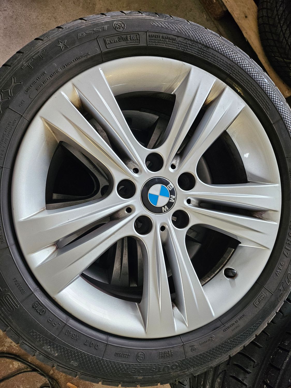 BMW Winterkompletträder für 3er F30 F31 4er F32 F33 F36 17 Zoll Doppelspeiche 392