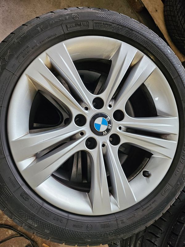 BMW 3er 4er Alufelgen 392 17 Zoll – Original BMW Alufelgen mit Reifen kaufen in Österreich. Hochwertige BMW Qualität für maximale Performance und Sicherheit. Jetzt BMW Kompletträder auf www.tyre1.at entdecken.