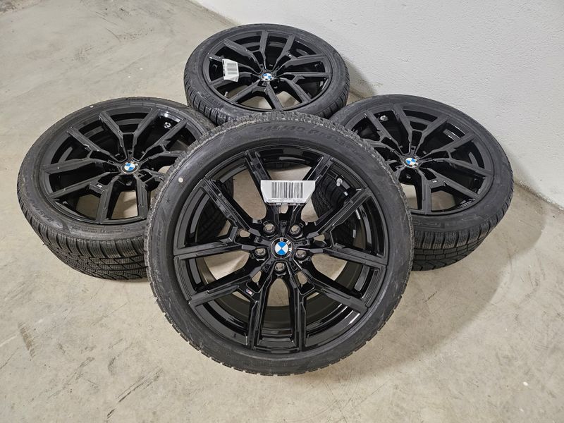 Original BMW Winterkompletträder Winterreifen Alufelgen für 4er G26 i4 M50 19 Zoll schwarz glänzend