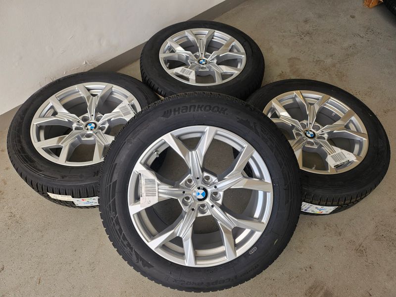 BMW X3 G45 Winterreifen 18 Zoll – Original BMW Alufelgen mit Reifen kaufen in Österreich. Hochwertige BMW Qualität für maximale Performance und Sicherheit. Jetzt BMW Kompletträder auf www.tyre1.at entdecken.