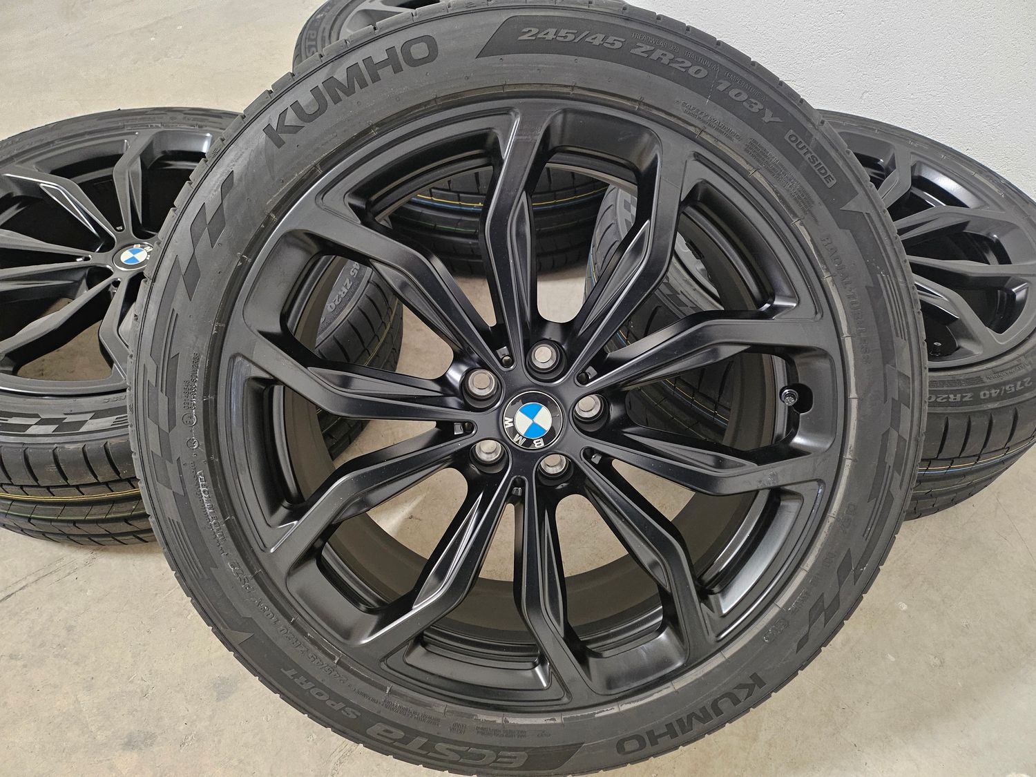 Original BMW Sommerkompletträder Sommerreifen Alufelgen für X3 G01 X4 G02 20 Zoll Y Speiche 695 schwarz matt