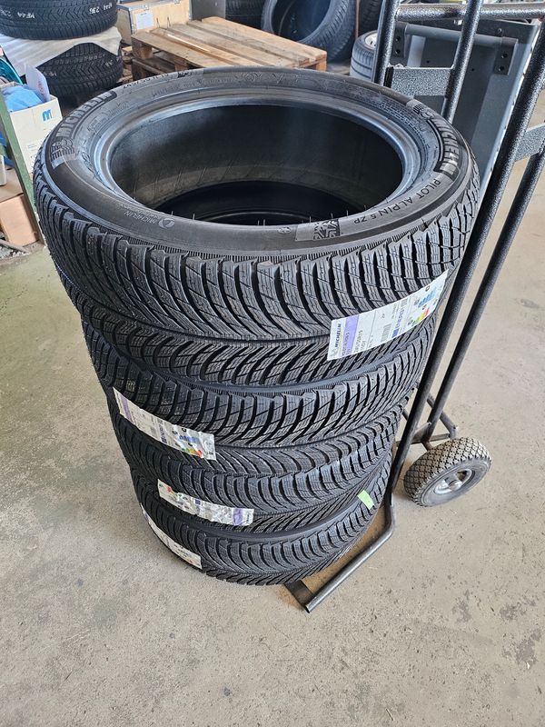 4 Stück Winterreifen 245/50 19 105V Michelin Pilot 5 SUV ZP * Runflat passend für BMW X3 und X4