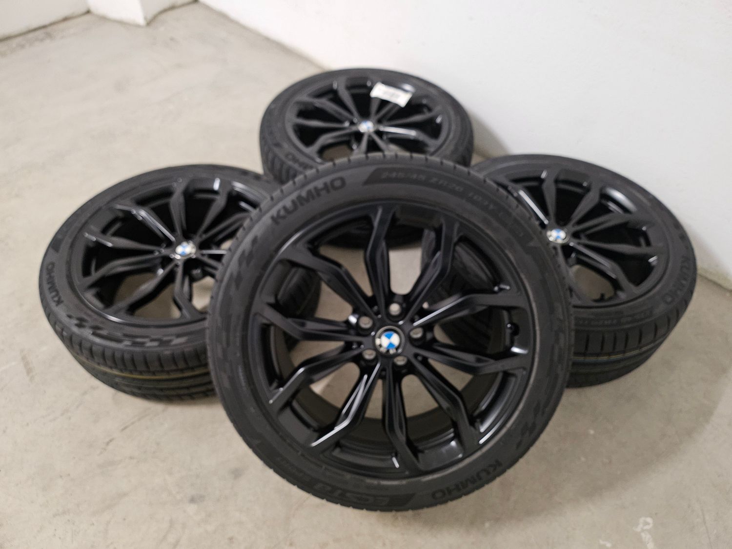 Original BMW Winterkompletträder Winterreifen Alufelgen für X3 G01 X4 G02 20 Zoll Y Speiche 695 schwarz matt