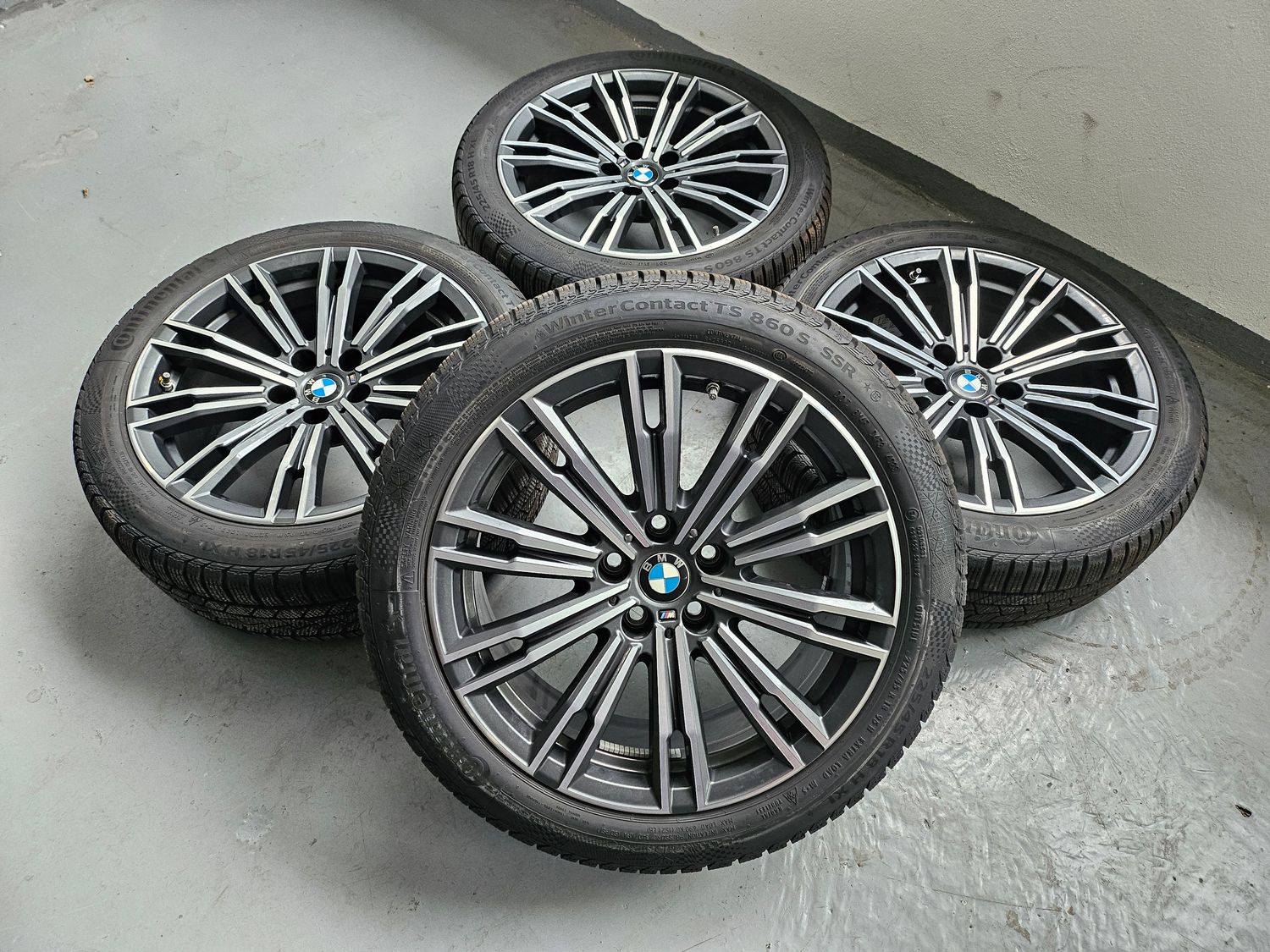 BMW Winterkompletträder Winterreifen Alufelgen für 3er G20 G21 4er G22 G23 18 Zoll M Doppelspeiche 790