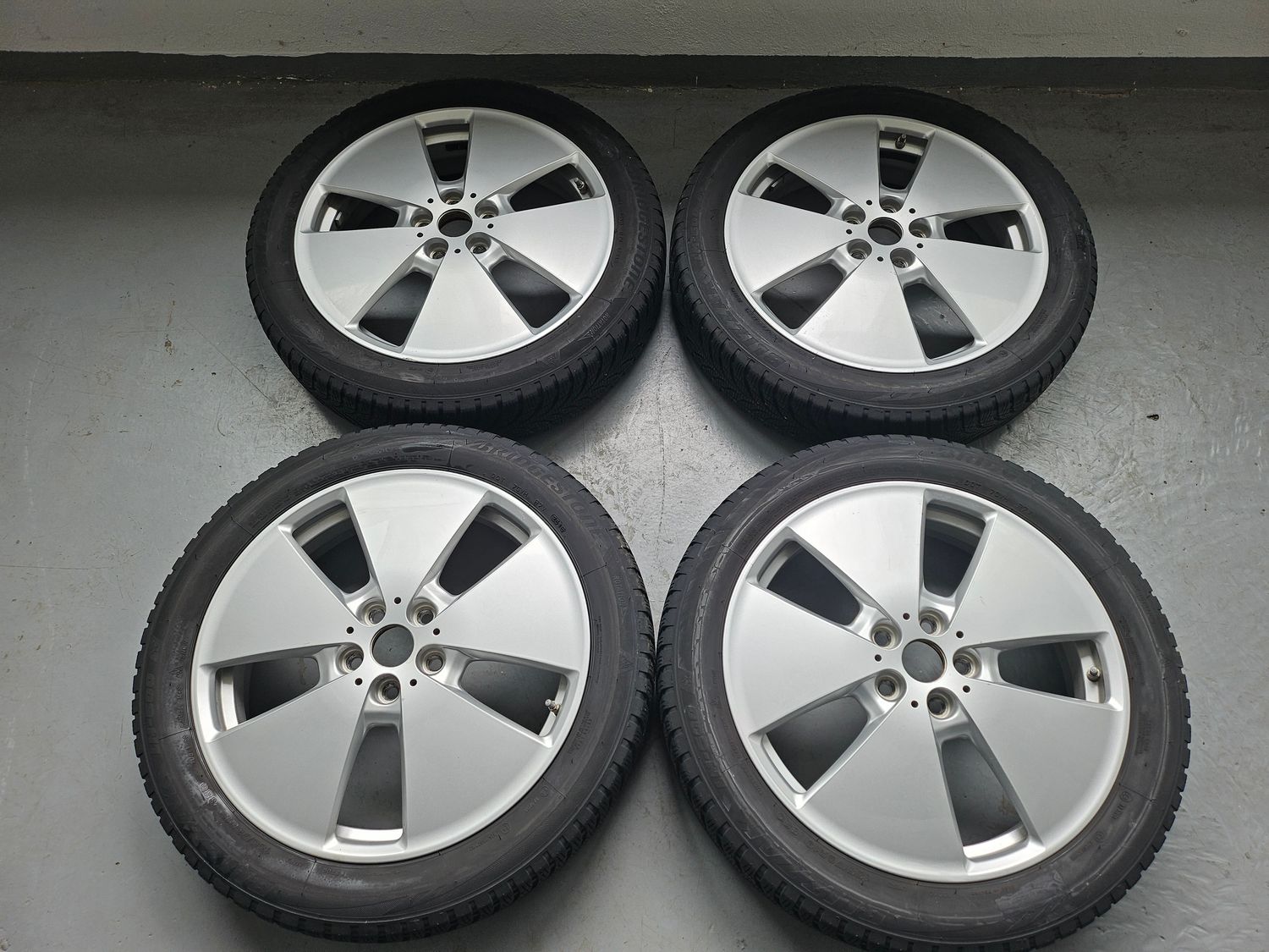 BMW Winterkompletträder Winterreifen Alufelgen für I3 19 Zoll Turbinenstyling 428 bicolor