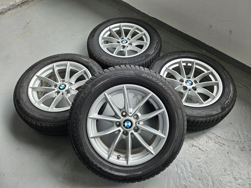 Original BMW Winterkompletträder Winterreifen Alufelgen für 3er G20 G21 16 Zoll V Speiche 774 silber gebraucht 1A Zustand