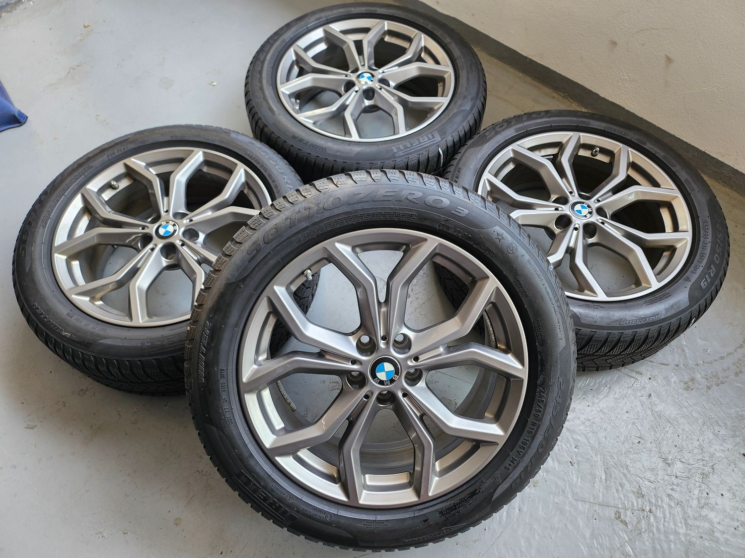 Original BMW Winterkompletträder Winterreifen Alufelgen für X3 G01 X4 G02 19 Zoll V Speiche 694 grau