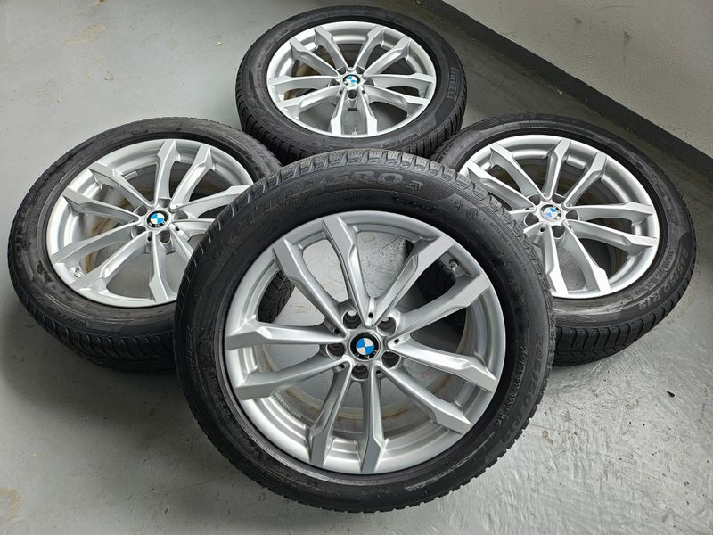 Original BMW Winterkompletträder Winterreifen Alufelgen für X3 G01 X4 G02 19 Zoll V Speiche 691