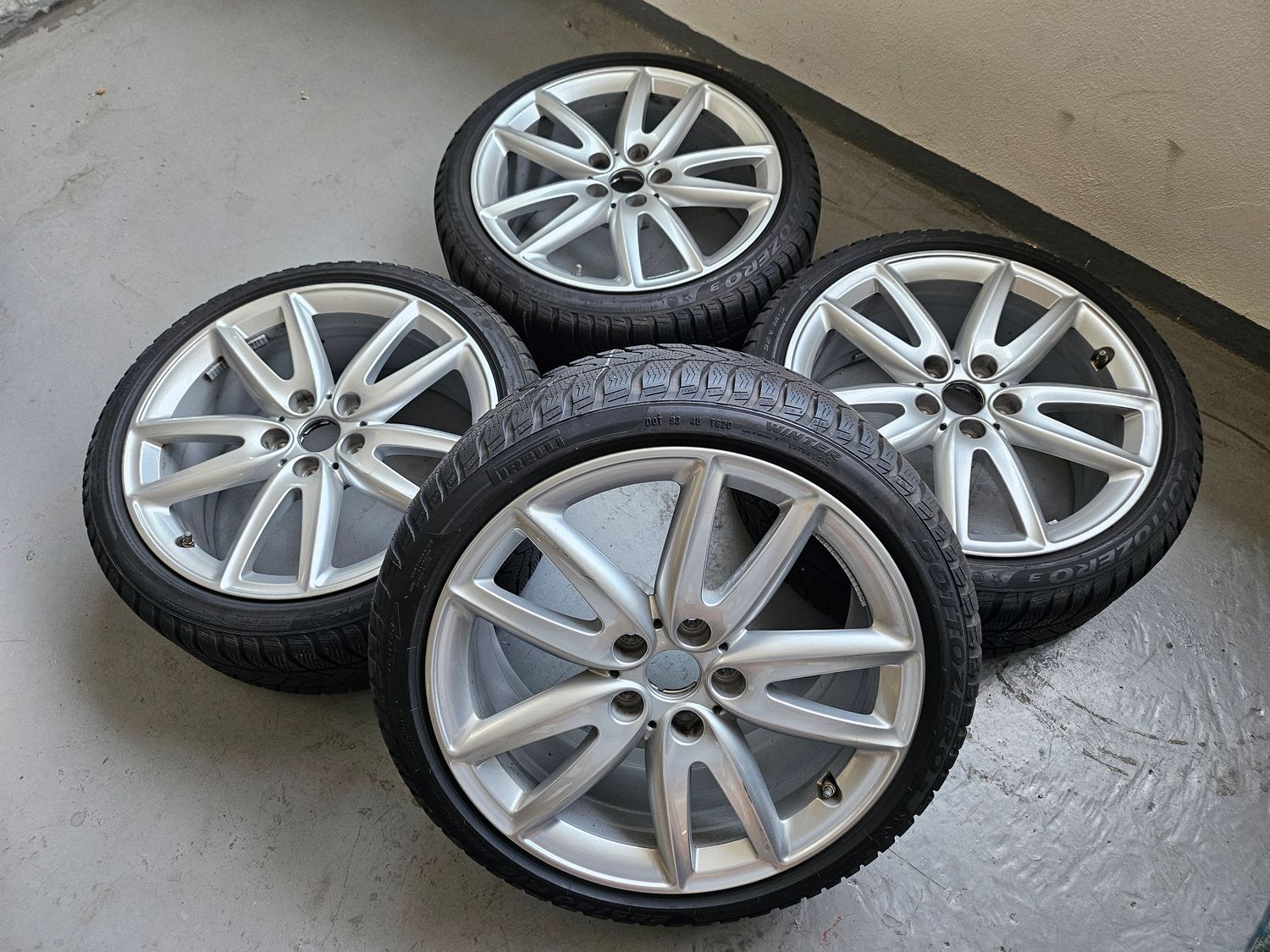 Original MINI F54 Clubman 18 Zoll Winterkompletträder Winterreifen Alufelgen JCW Grip Spoke 815