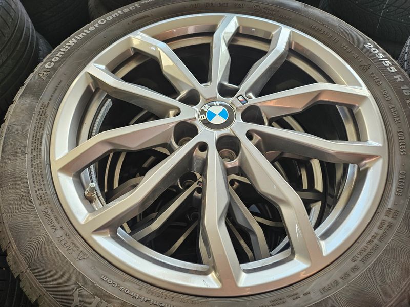 Original BMW Winterkompletträder Winterreifen Alufelgen für X1 F48 und X2 F39 18 Zoll M Y-Speiche 711 ferricgrey mit M Sportbremse