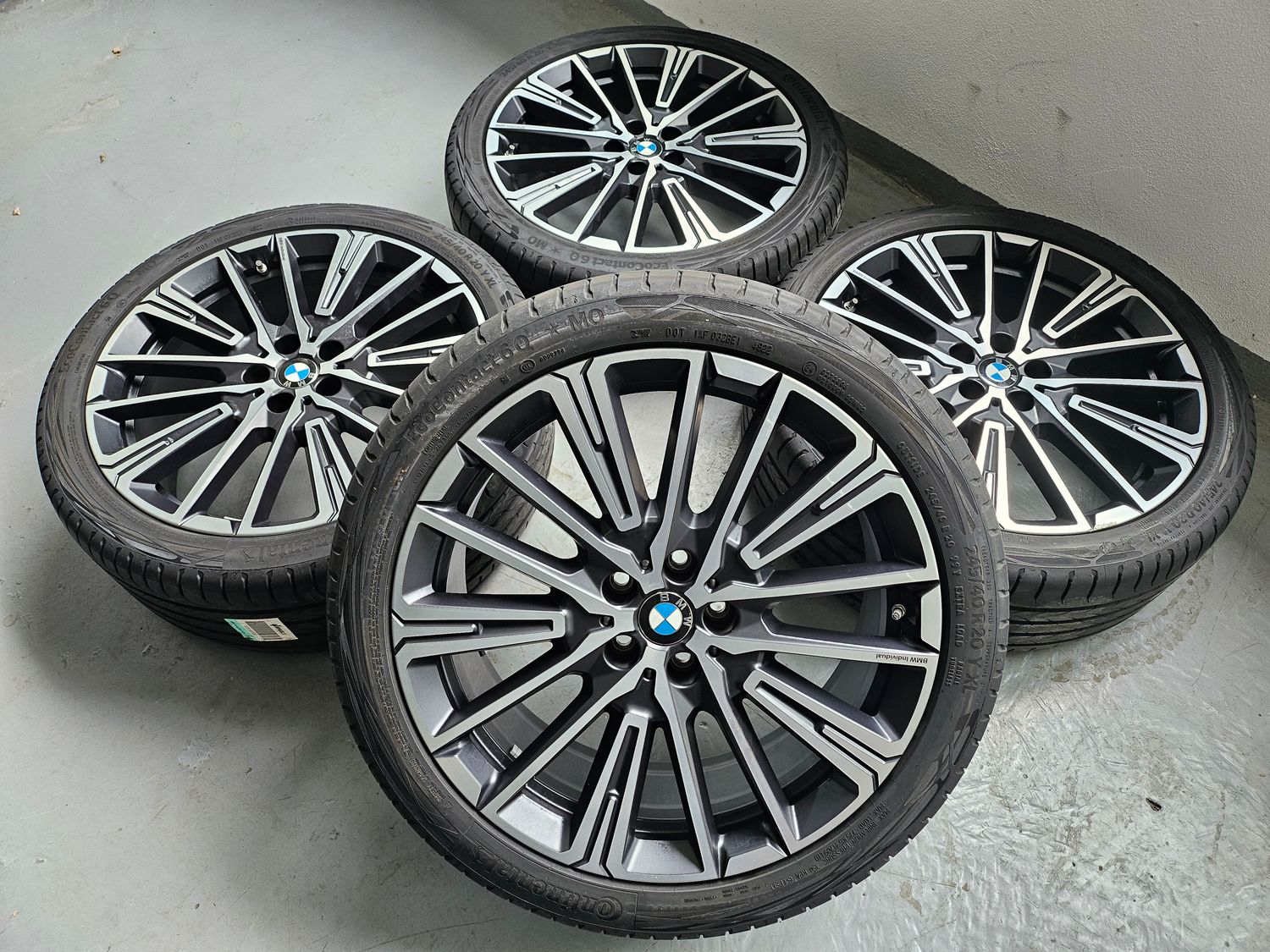 Original BMW Sommerkompletträder Sommerreifen Alufelgen für X1 U11 und X2 U10 aktuelle Modelle 20 Zoll individual 869i