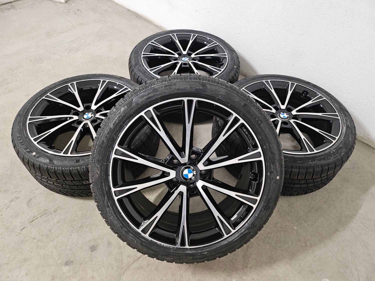 BMW Winterkompletträder Winterreifen Alufelgen ECE Freigabe Kompletträder für 4er G26 i4 19 Zoll schwarz bicolor