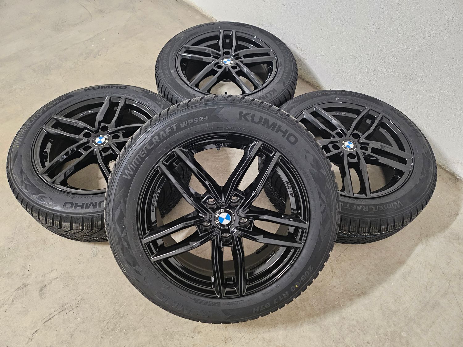 Winterkompletträder Winterreifen Alufelgen passend für BMW 2er U06 17 Zoll Sternspeiche schwarz glänzend