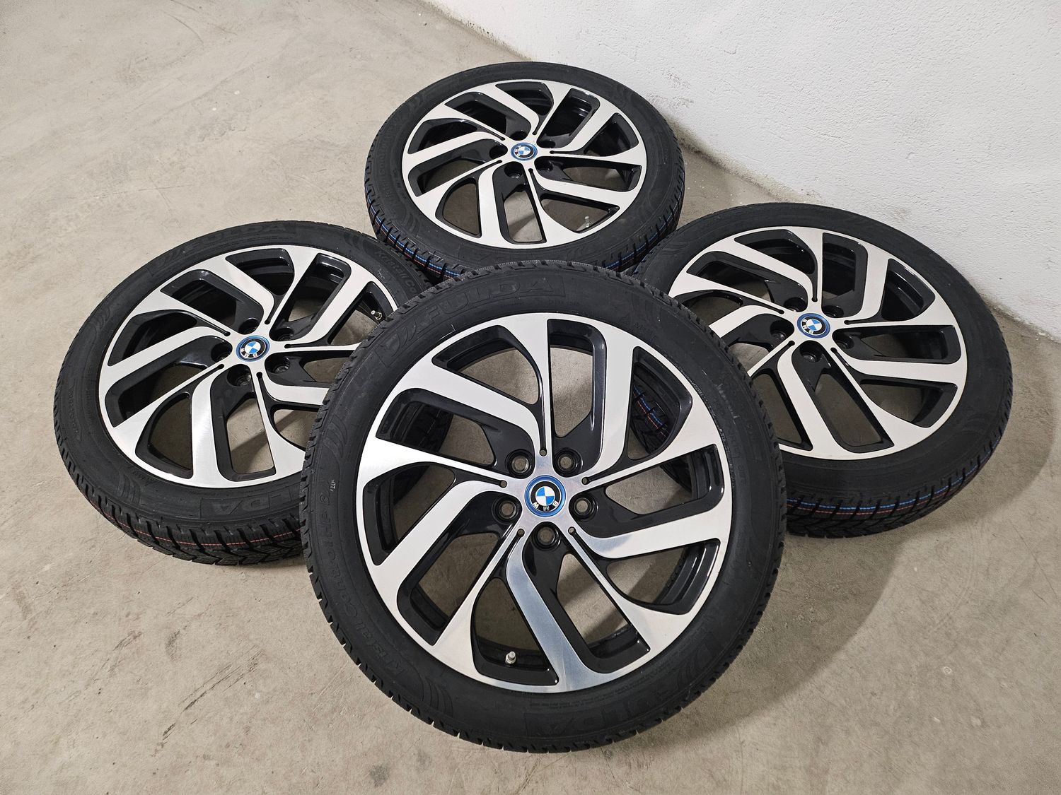 BMW Winterkompletträder für I3 19 Zoll Turbinenstyling 428 bicolor