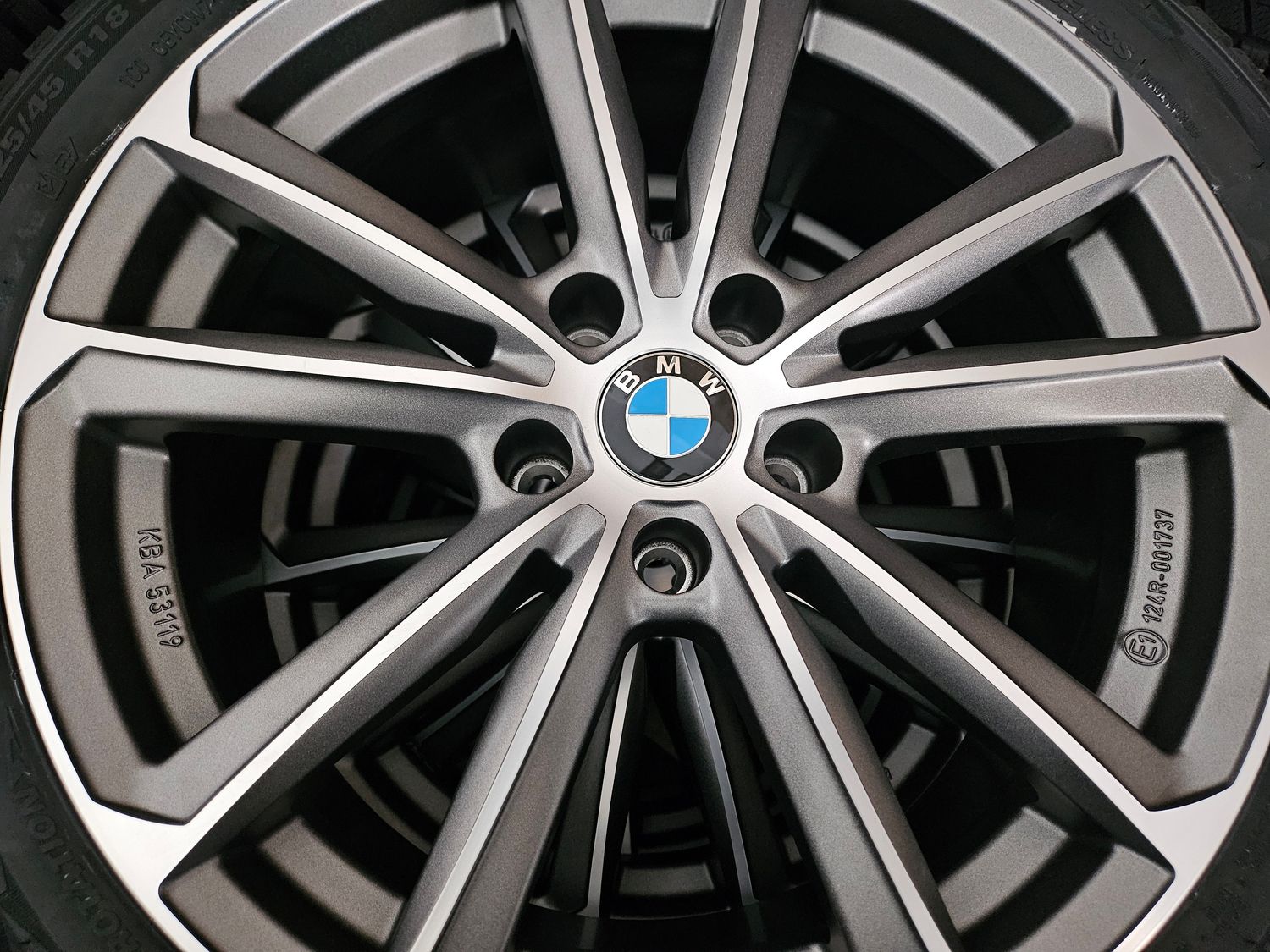 Winterkompletträder Winterreifen Alufelgen für BMW 2er G42 3er G2- 4er G2- 18 Zoll titan front poliert mit ECE Freigabe