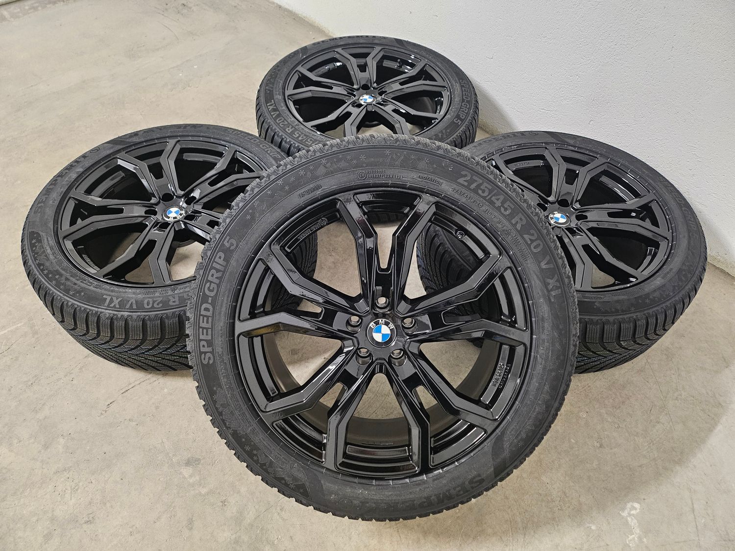 Winterkompletträder Winterreifen Alufelgen für BMW X5 G05 X6 G06 20 Zoll schwarz glänzend