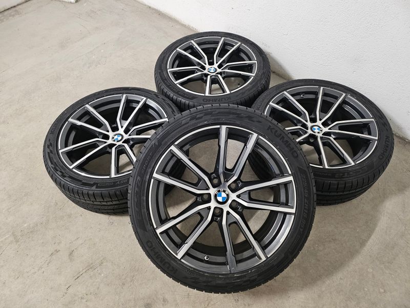 Original BMW Sommerkompletträder, Sommerreifen, Alufelgen, für 2er G42 3er G20 G21 4er G22 G23 18 Zoll V Speiche 780