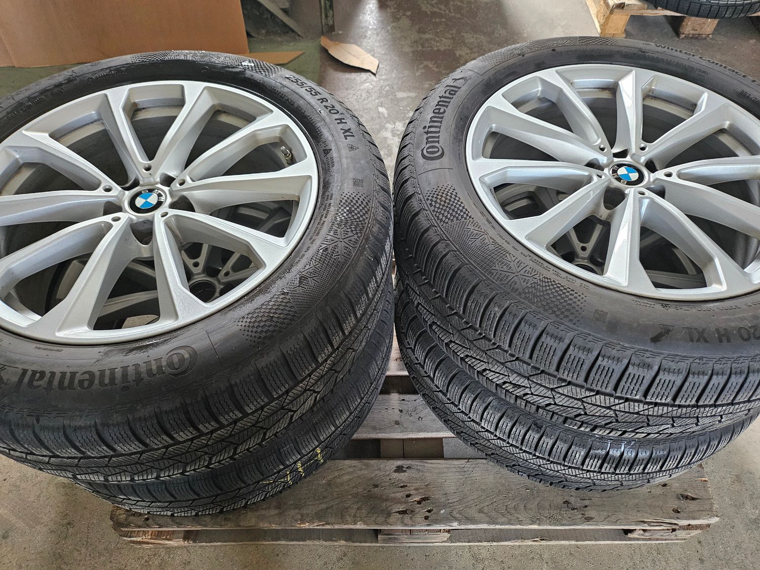 Original BMW Winterkompletträder Winterreifen Alufelgen für X7 20 Zoll V Speiche 750