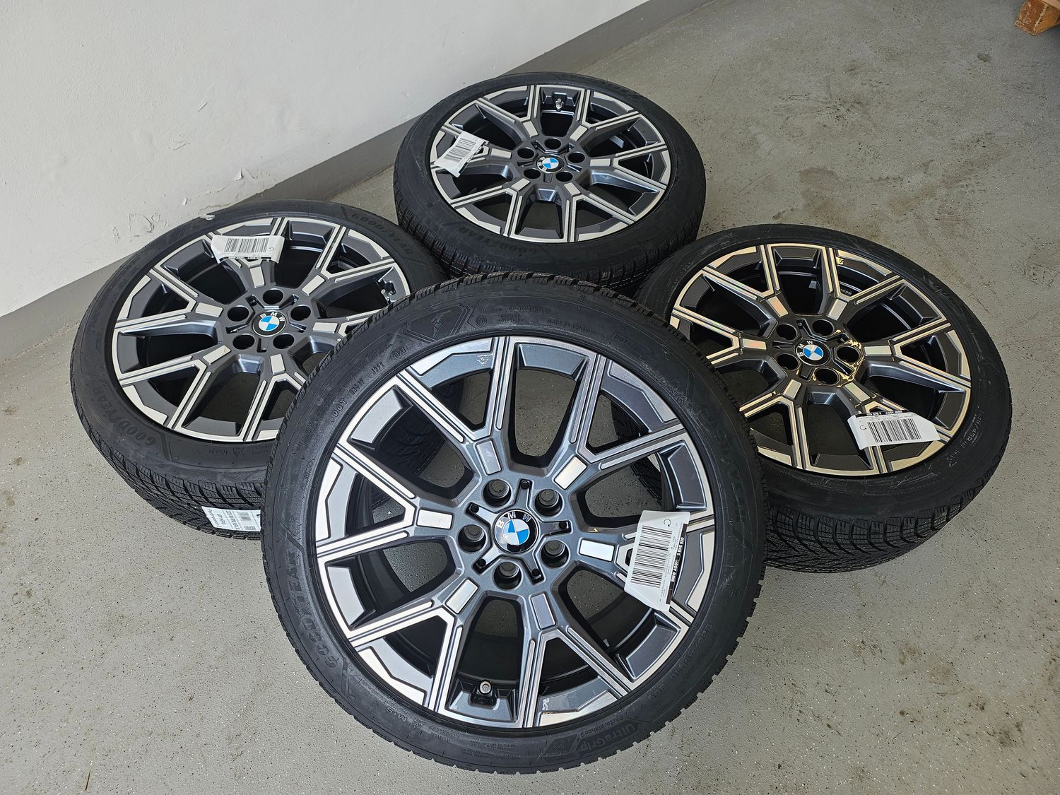 BMW 1er F70 18 Zoll Winterreifen  – Original BMW Alufelgen mit Reifen kaufen in Österreich. Hochwertige BMW Qualität für maximale Performance und Sicherheit. Jetzt BMW Kompletträder auf www.tyre1.at entdecken.