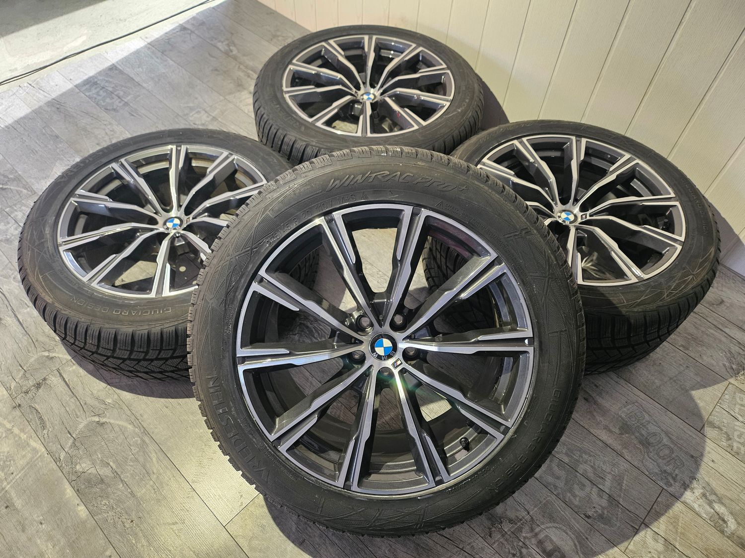 Original BMW Winterkompletträder Winterreifen Alufelgen für X5 G05 X6 G06 20 Zoll Sternspeiche M 740 bicolor