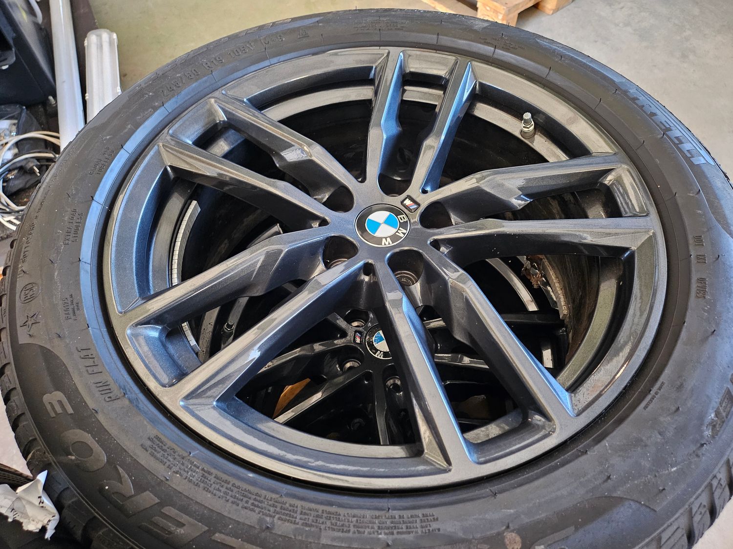 Original BMW Winterkompletträder Winterreifen Alufelgen für X3 G01 X4 G02 19 Zoll M Doppelspeiche 698 orbitgrey