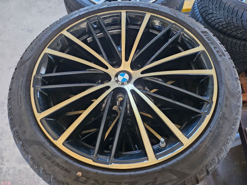 BMW Winterkompletträder für 5er G30 G31 19 Zoll Vielspeiche 635 nightgold
