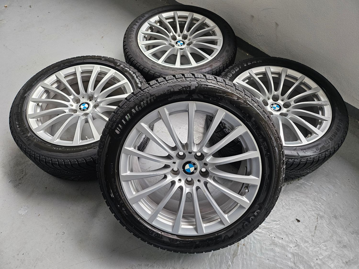 BMW Winterreifen Alufelgen Winterkompletträder für 5er G30 G31 18 Zoll V Speiche 619