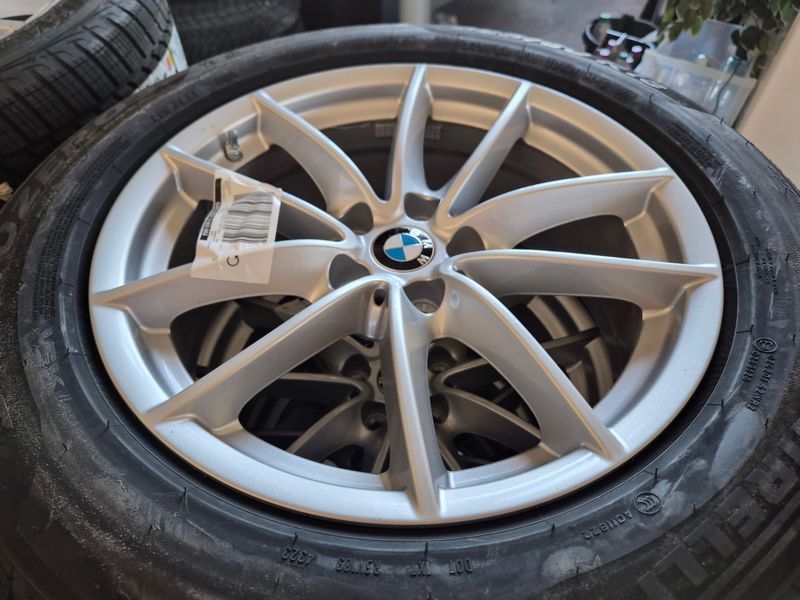 Original BMW Winterkompletträder Winterreifen Alufelgen gebraucht für X3 G01 X4 G02 18 Zoll V Speiche 618