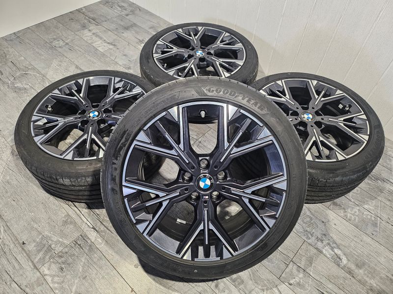 BMW Sommerkompletträder Sommerreifen Alufelgen neuwertig für 1er F70 2er F74 18 Zoll Y Speiche 974
