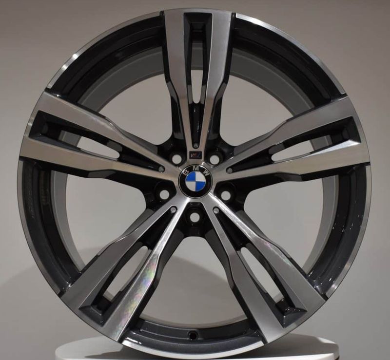 Original BMW Winterkompletträder Winterreifen fabrikneu Alufelgen gebraucht für X7 21 Zoll Doppelspeiche 754 bicolor