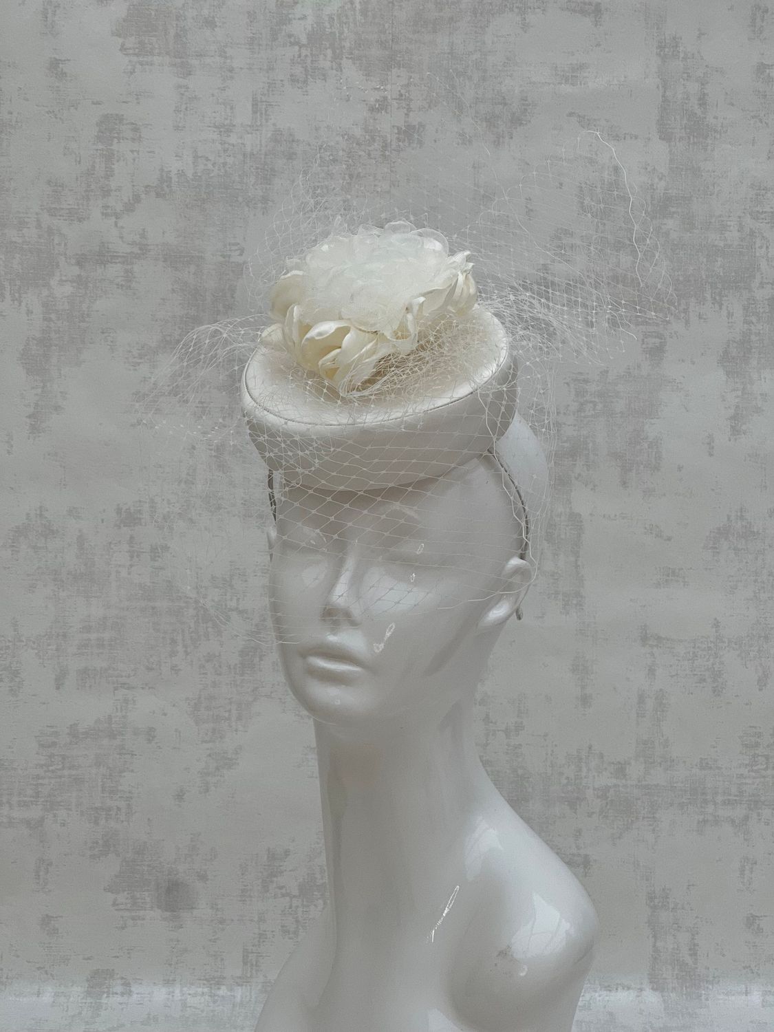 Bridal fascinator