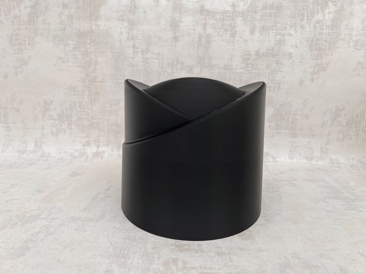 Double crease hat block size 59cm,height 15cm