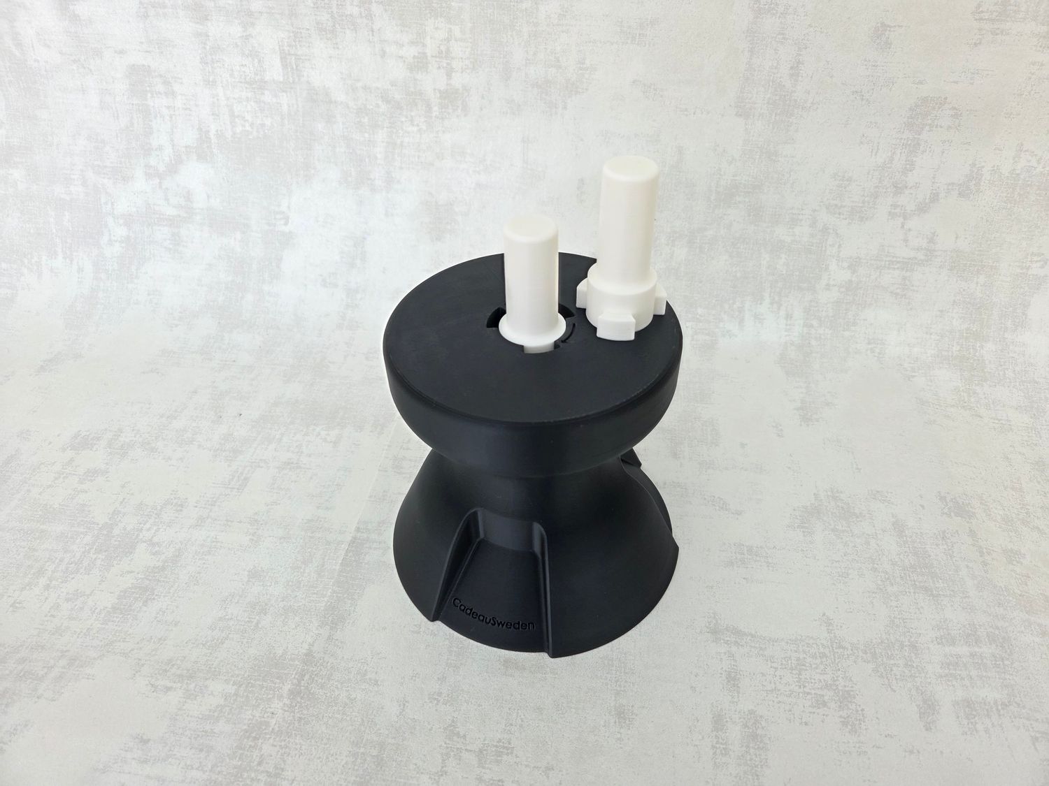 Hat Block Stand with 2 included interchangeable studs