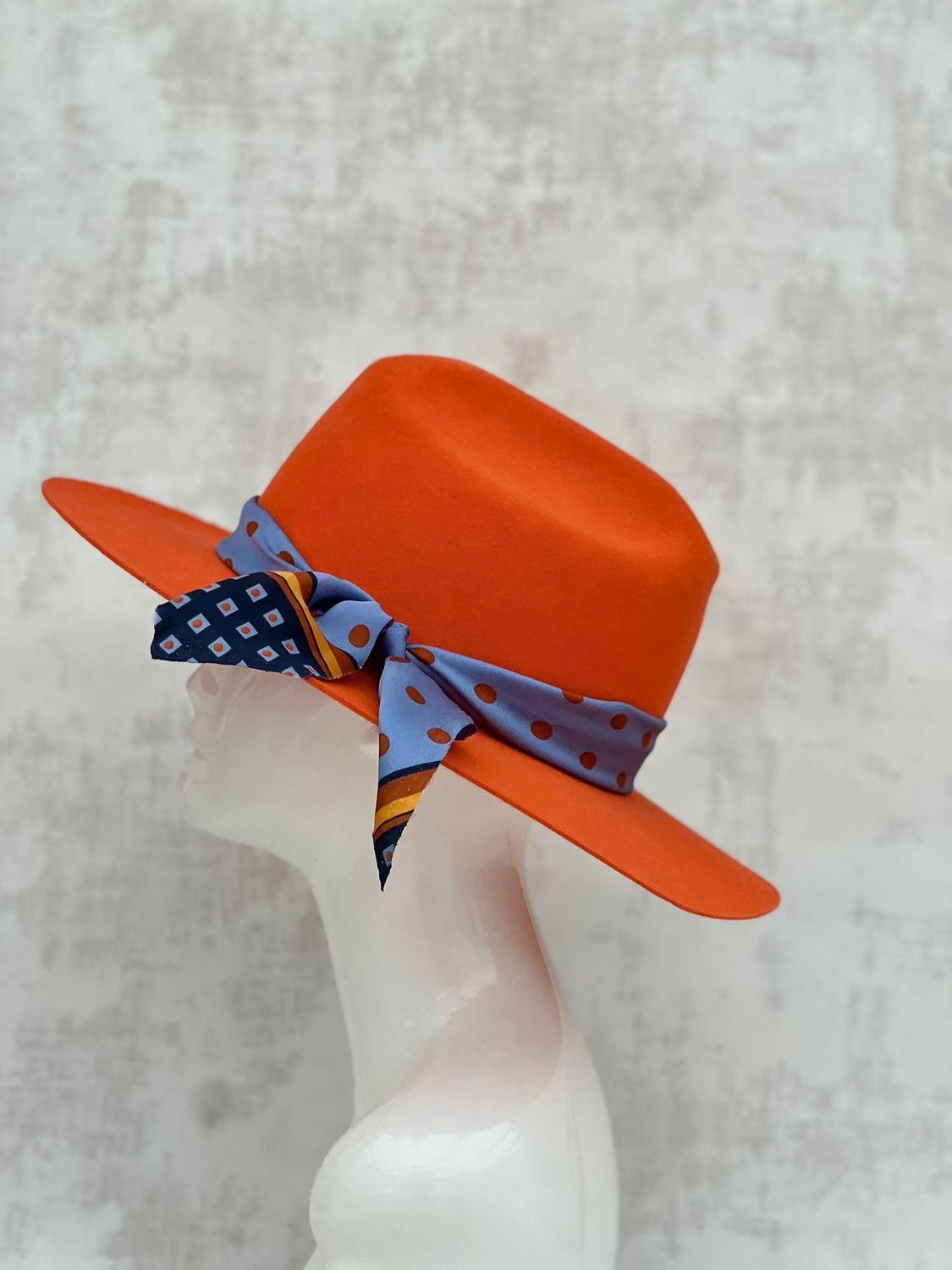 Terracotta Signature size 58