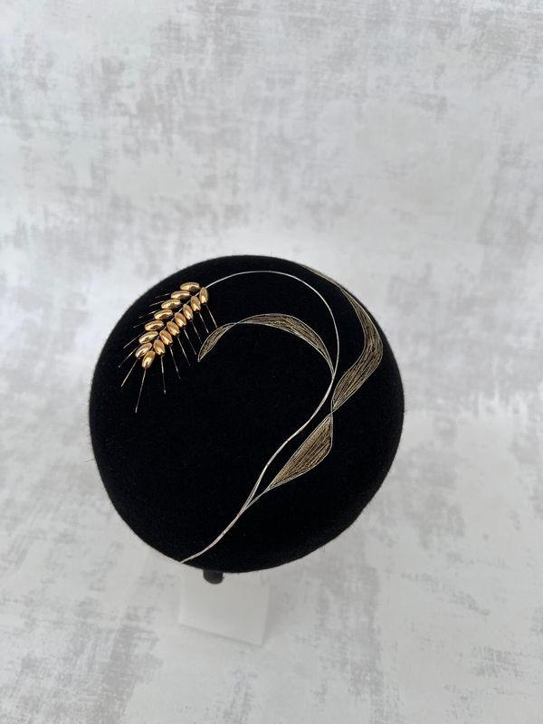 Golden Whisper coiffe