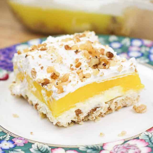 Hosta 'Lemon Delight'