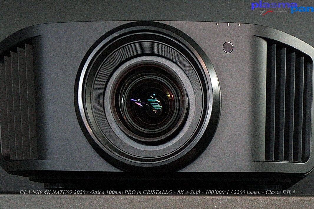 Videoproiettore DILA JVC DLA-NX9 8K Home Cinema - EXDEMO 77h