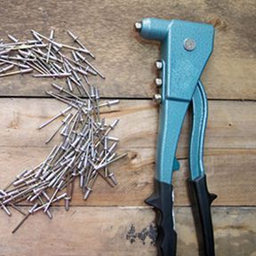 Nietwerkzeuge und Zubehör