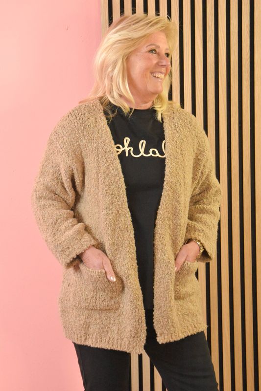 Gebreid half lang vest camel