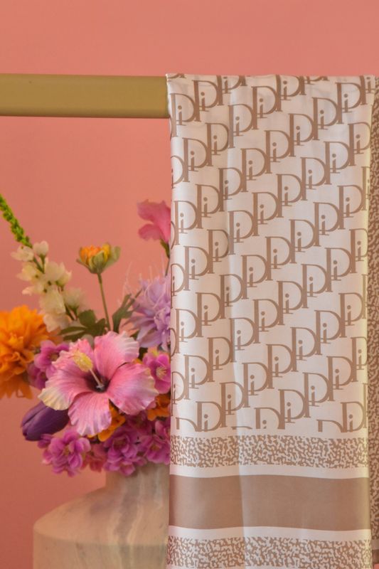 Sjaal dior roomwit/bruin
