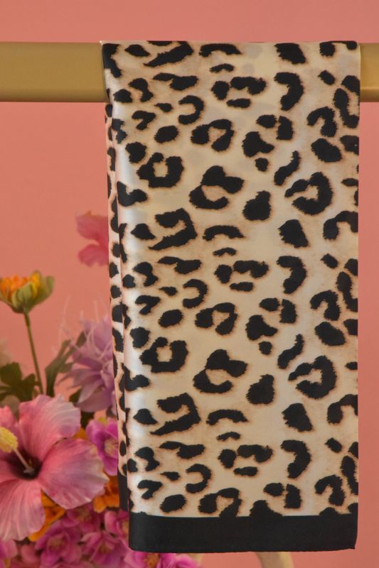 Korte sjaal panter beige