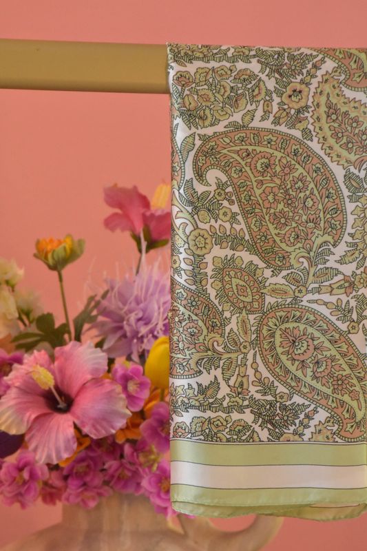 Korte sjaal mandala mintgroen