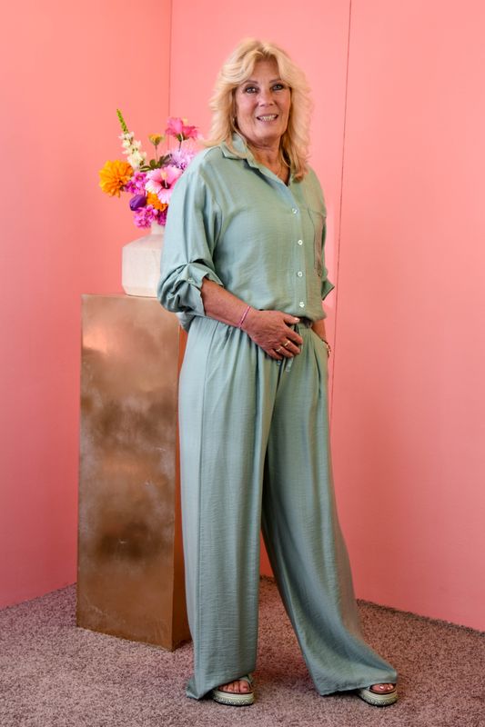 Tweedelig set blouse en broek mintgroen