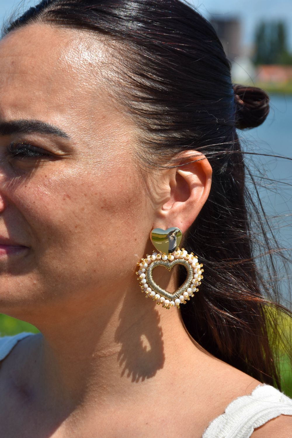 Oorbel hart beige