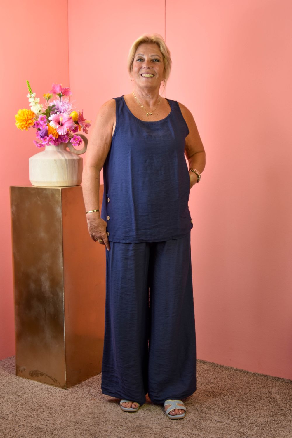 Top met knopen zijkant marineblauw