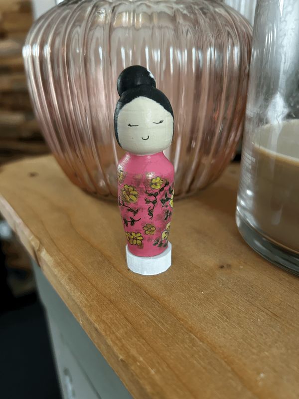 Mini Poupée Japonaise kimono rose fleuris