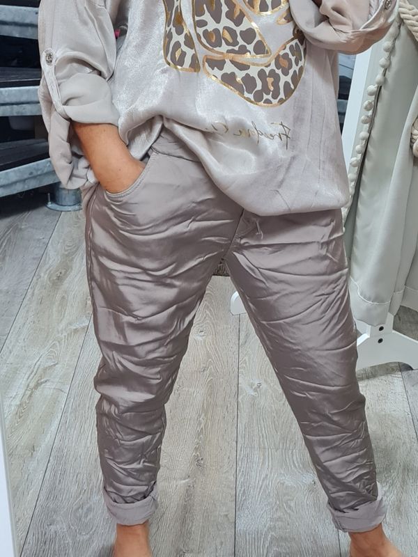 Shiny Glanz Joggpants Hose beige