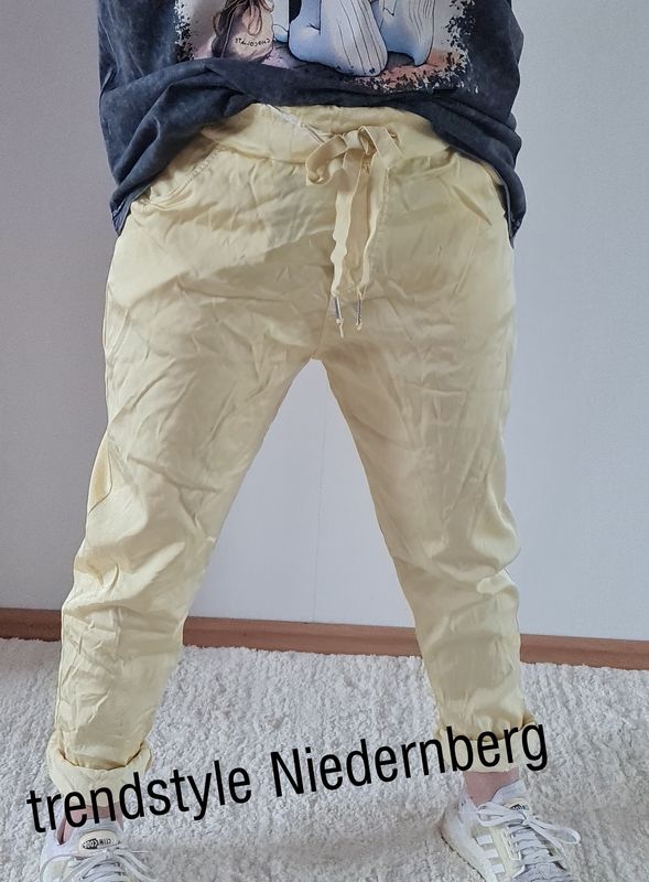Shiny Joggpants gelb italymode Hose