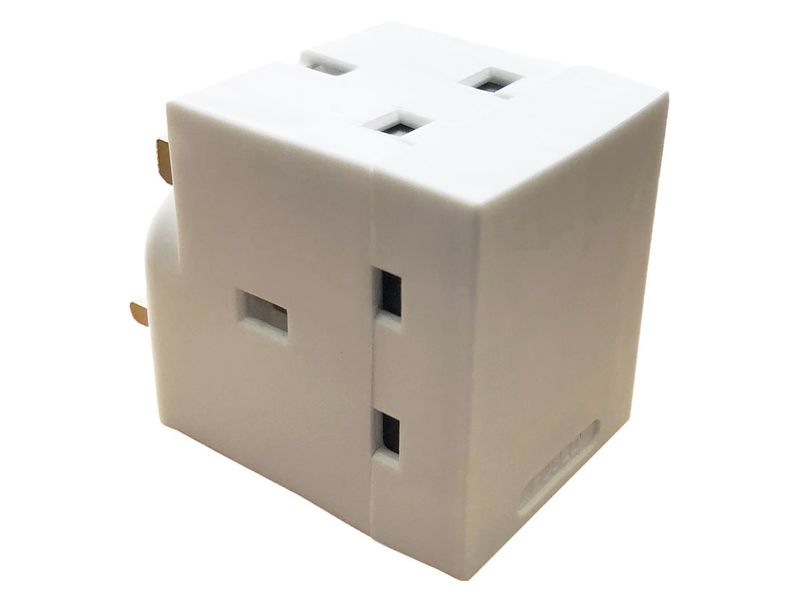 Dencon DCN5688NB 3 Way Adaptor 13A Fused