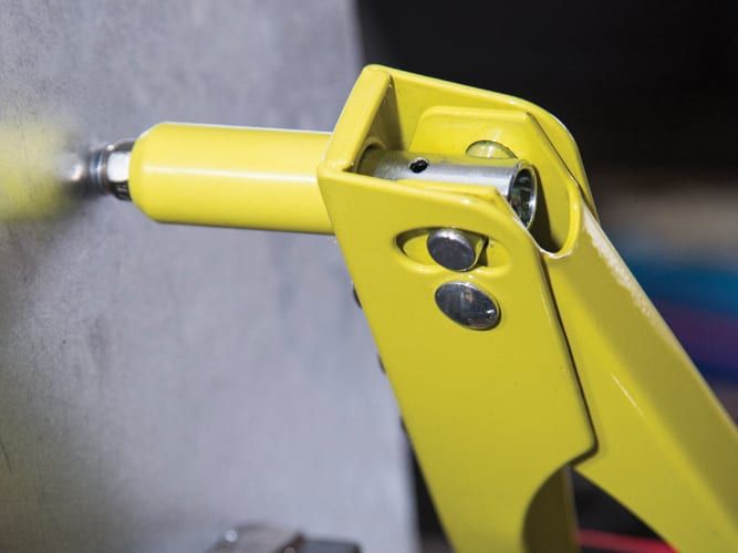 BlueSpot Tools B/S09101 Hand Rivet Gun + 60 Rivets